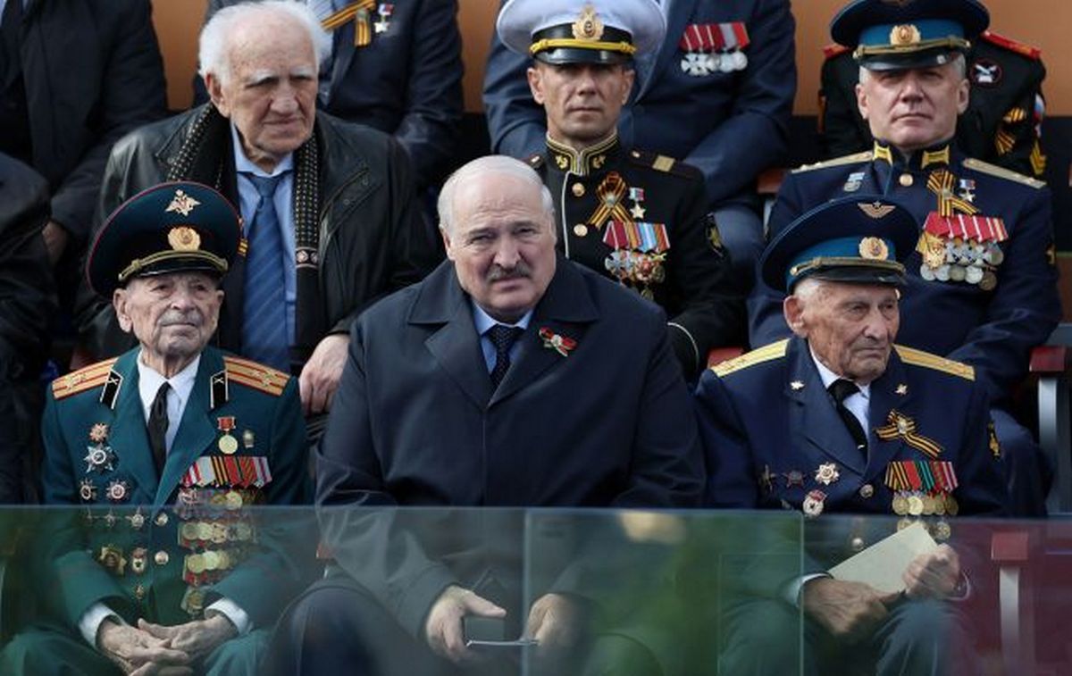 Олександр Лукашенко на параді в Москві 9 травня 