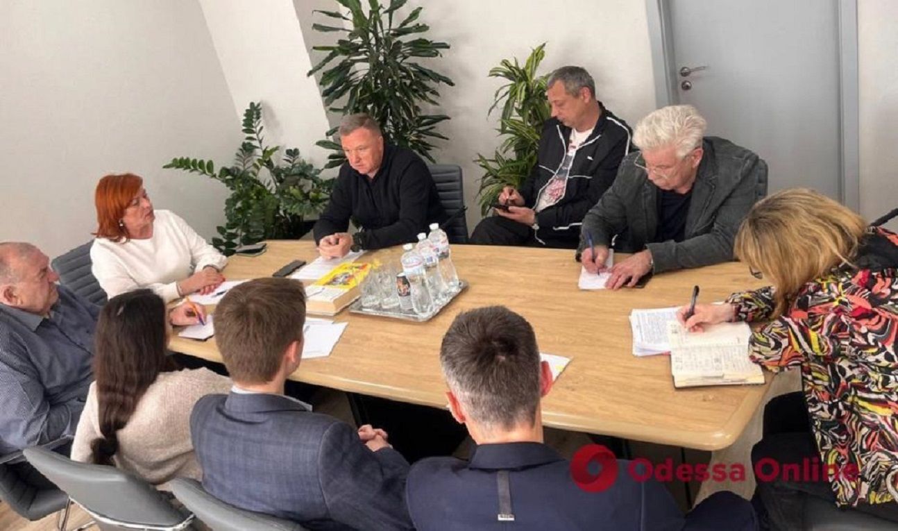 "Зібрали лише обраних": активісти вказали на замовчування проблем монополістом ДТЕК в Одесі "Зібрали лише обраних": активісти вказали на замовчування проблем монополістом ДТЕК в Одесі