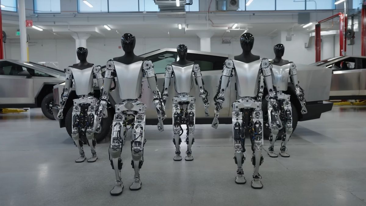 Tesla оновила робота-гуманоїда Optimus й показала нові вміння