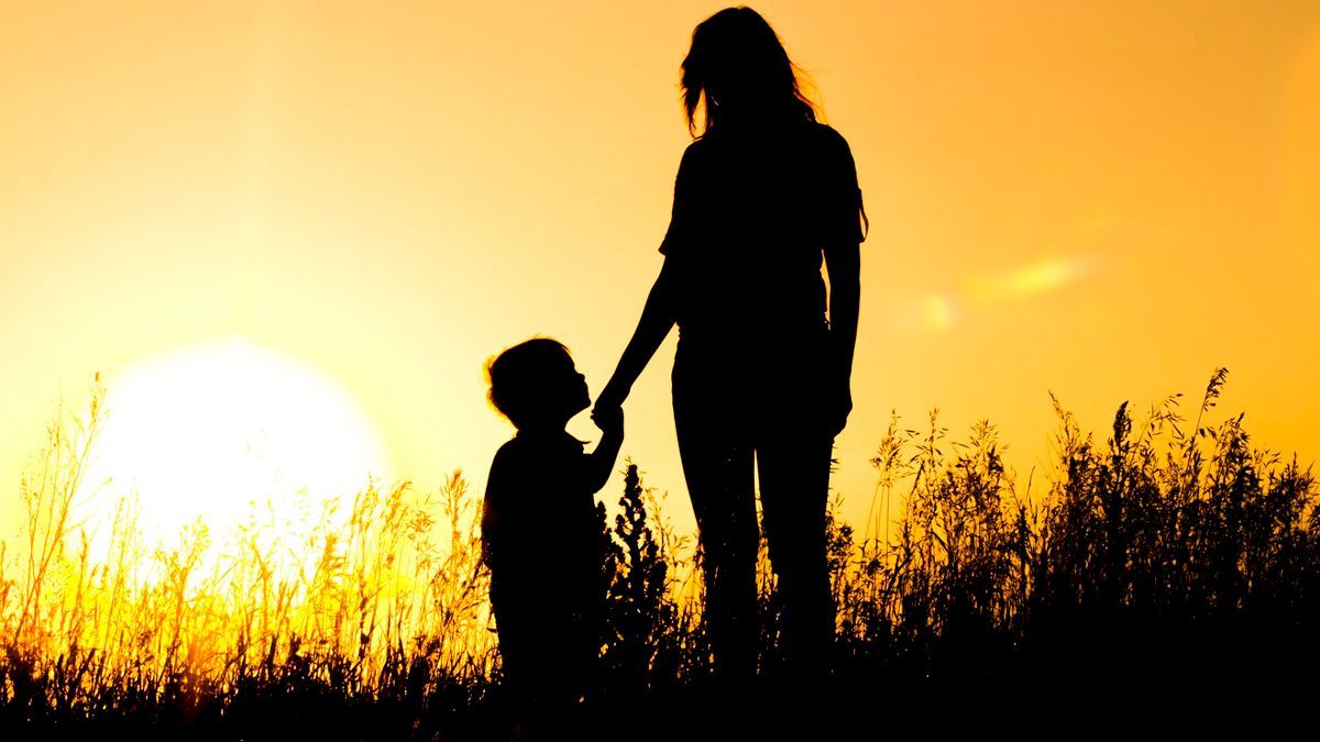 трехлетний мальчик спас мать от нападающего трехлетний мальчик спас мать от нападающего