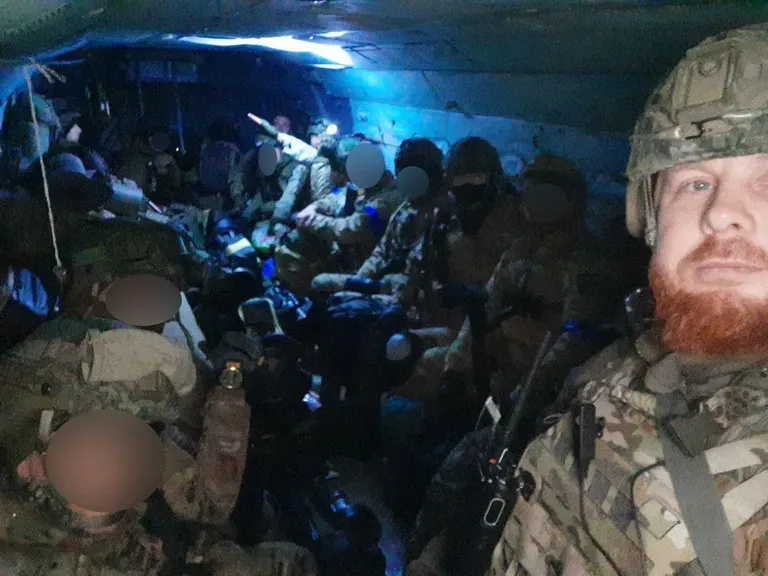 Авиапрорыв на Азовсталь Авиапрорыв на Азовсталь