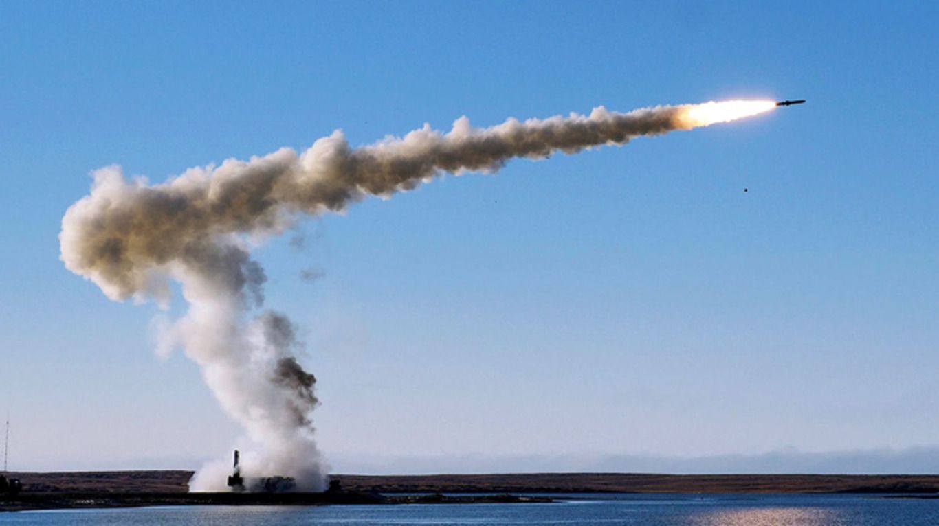 Росіяни активізували ракетні обстріли України