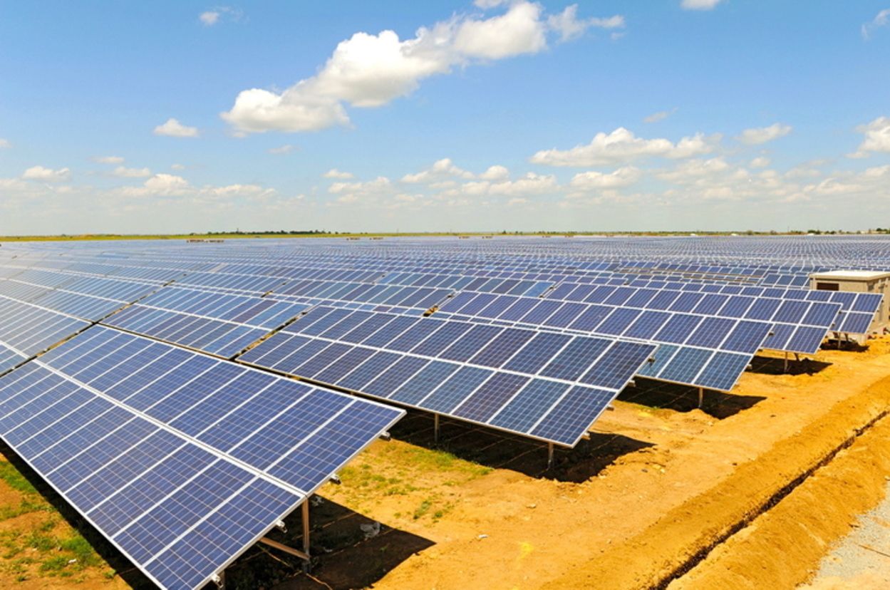 Франція побудує завод сонячних панелей