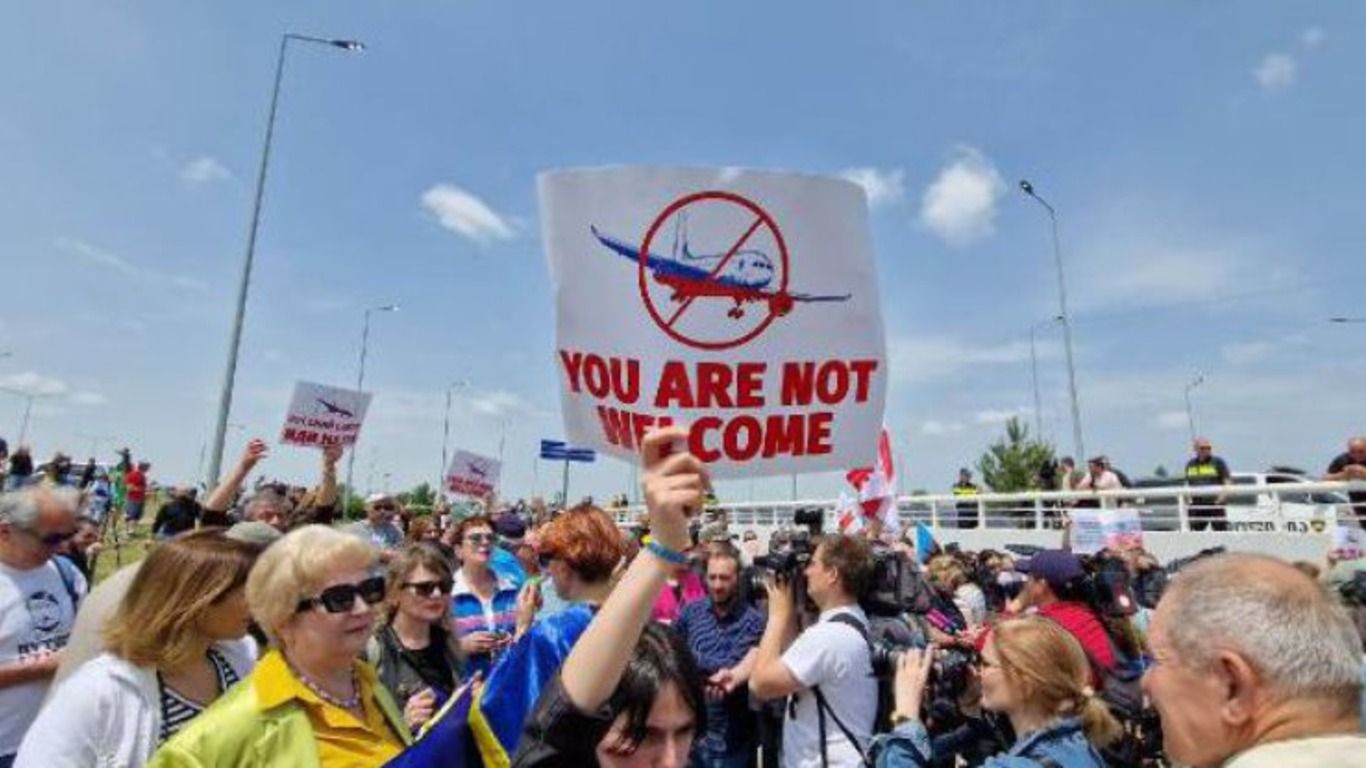 Грузини протестують проти відновлення авіасполучення