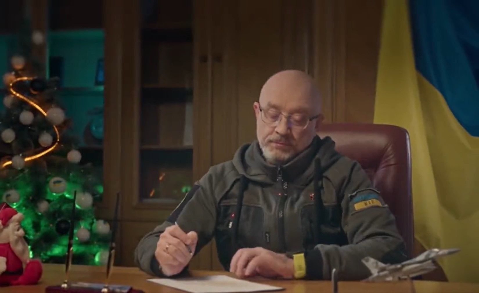 Резников подтвердил создание "авиационной коалиции" Резников подтвердил создание "авиационной коалиции"