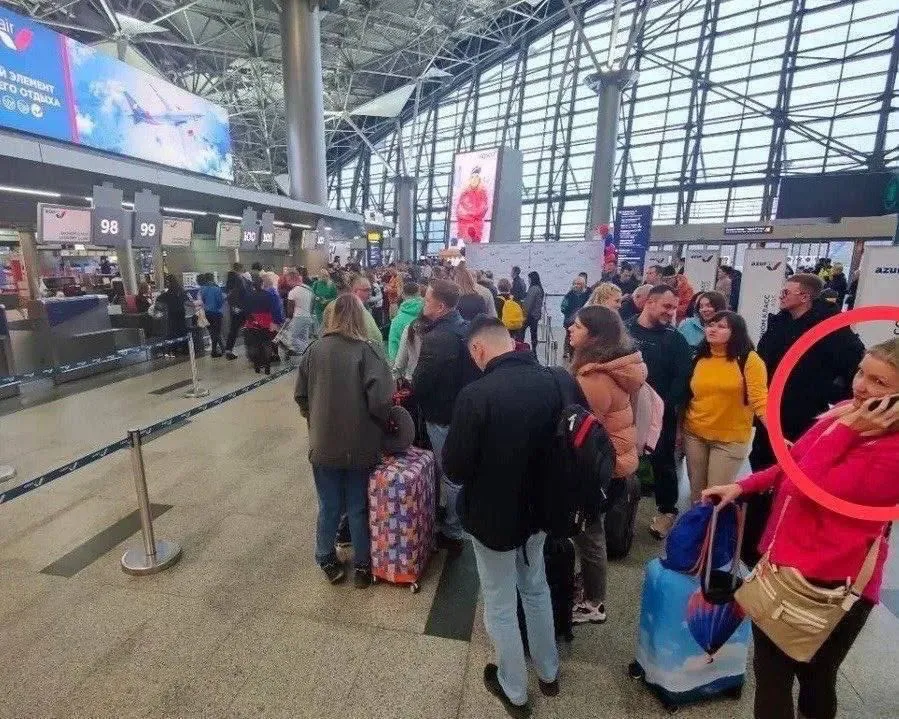 Дружина Гладкова тікає з Бєлгорода Дружина Гладкова тікає з Бєлгорода