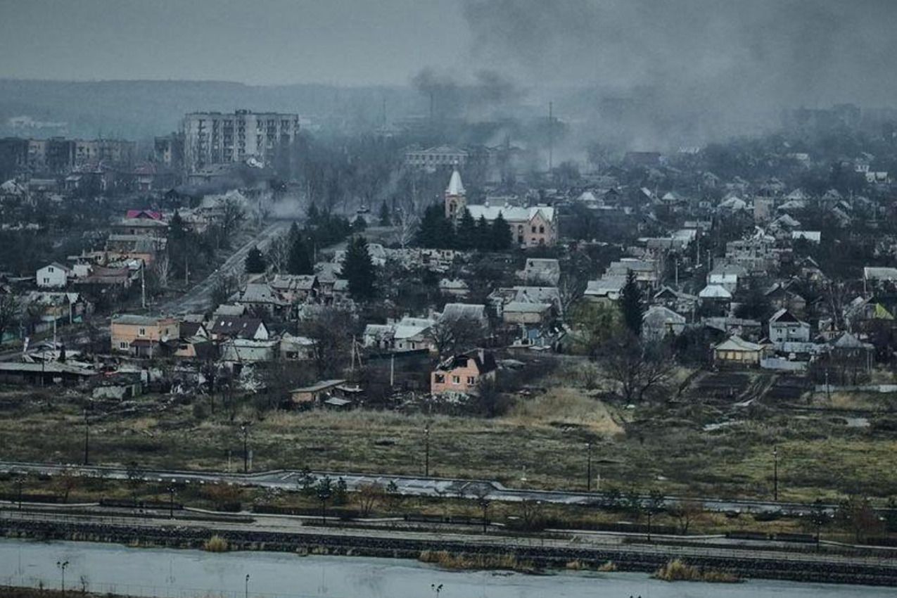 Оборона Бахмута продолжается Оборона Бахмута продолжается