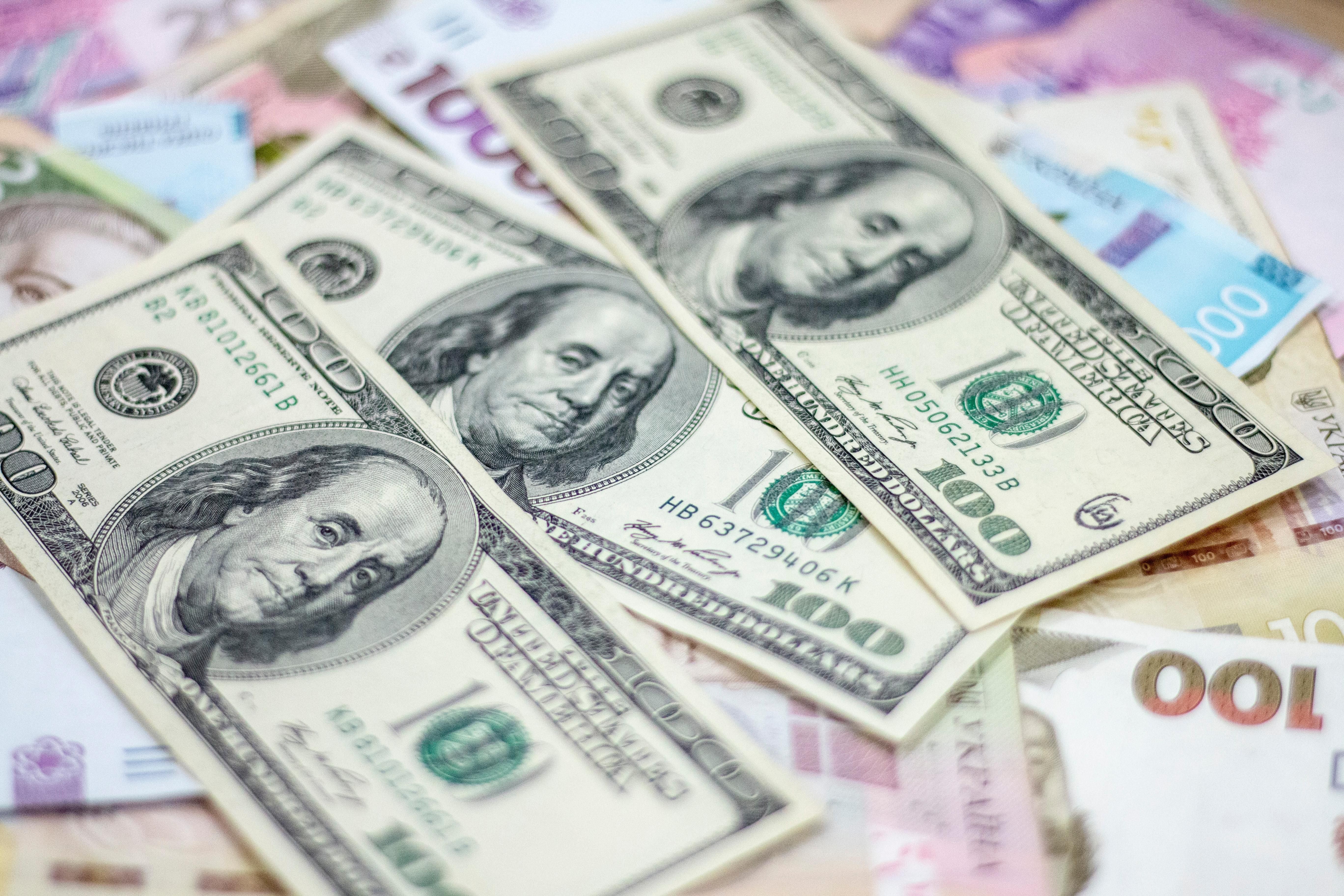 Курс доллара на сегодня – сколько стоит валюта в обменниках и банках