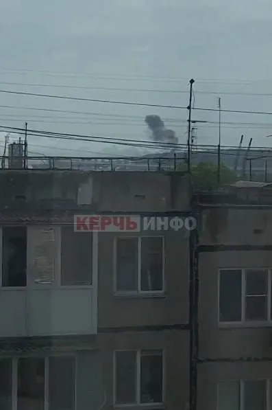 Дым на Крымском мосту