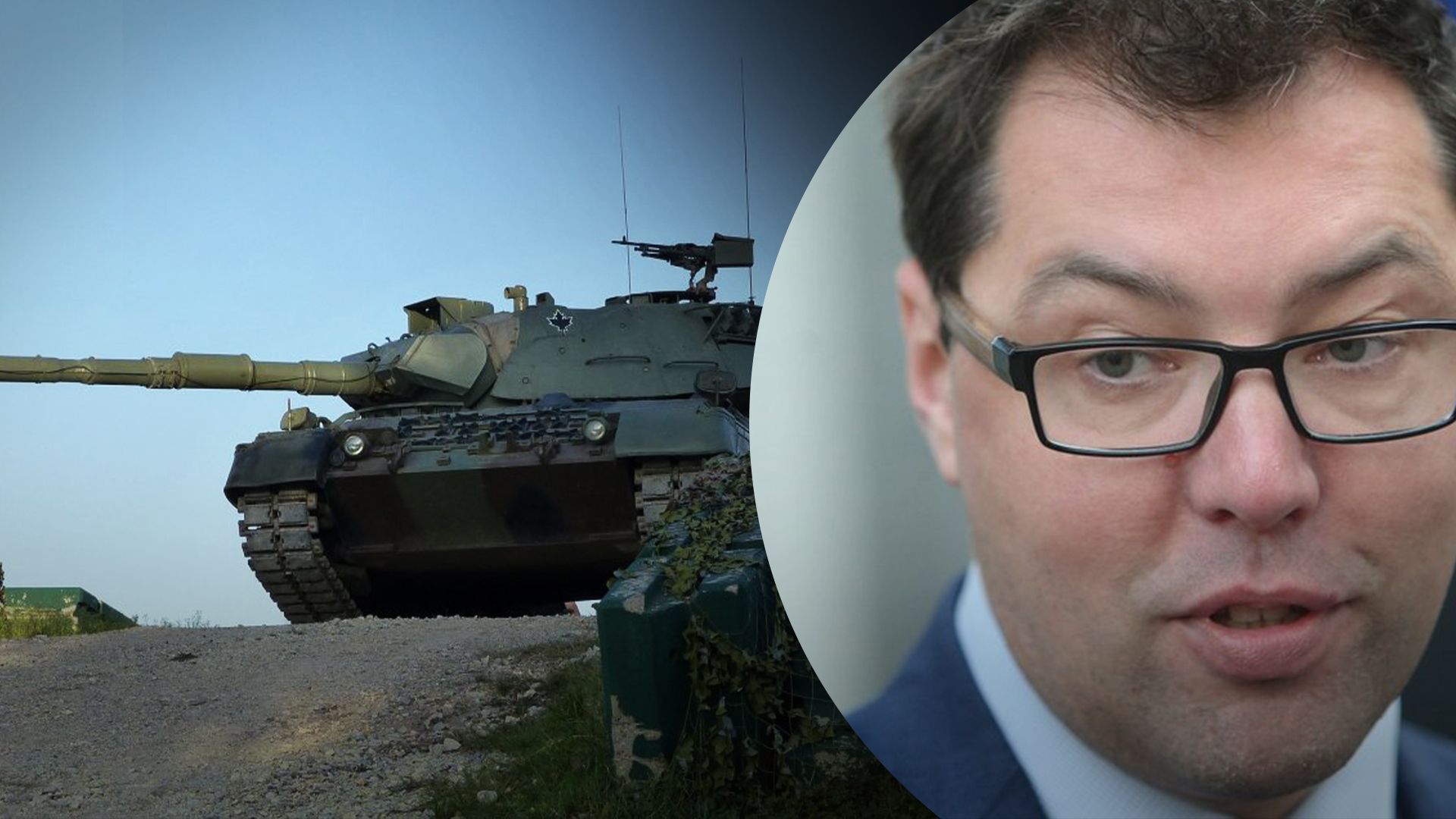 Украинский посол Макеев показал немецкие танки Leopard