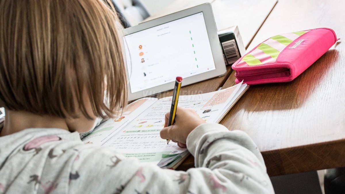 Навчальний рік 2023 - 24 в Україні - Шмигаль назвав пріоритети у підготовці Навчальний рік 2023 - 24 в Україні - Шмигаль назвав пріоритети у підготовці