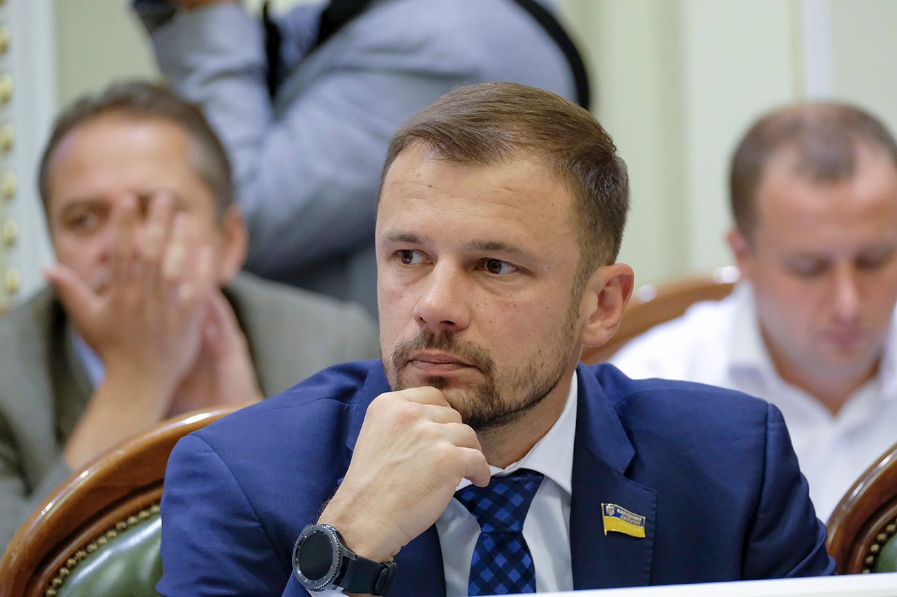 Скандал із плагіатом - глава освітнього комітету ВРУ Бабак відмовився від наукового ступеня Скандал із плагіатом - глава освітнього комітету ВРУ Бабак відмовився від наукового ступеня