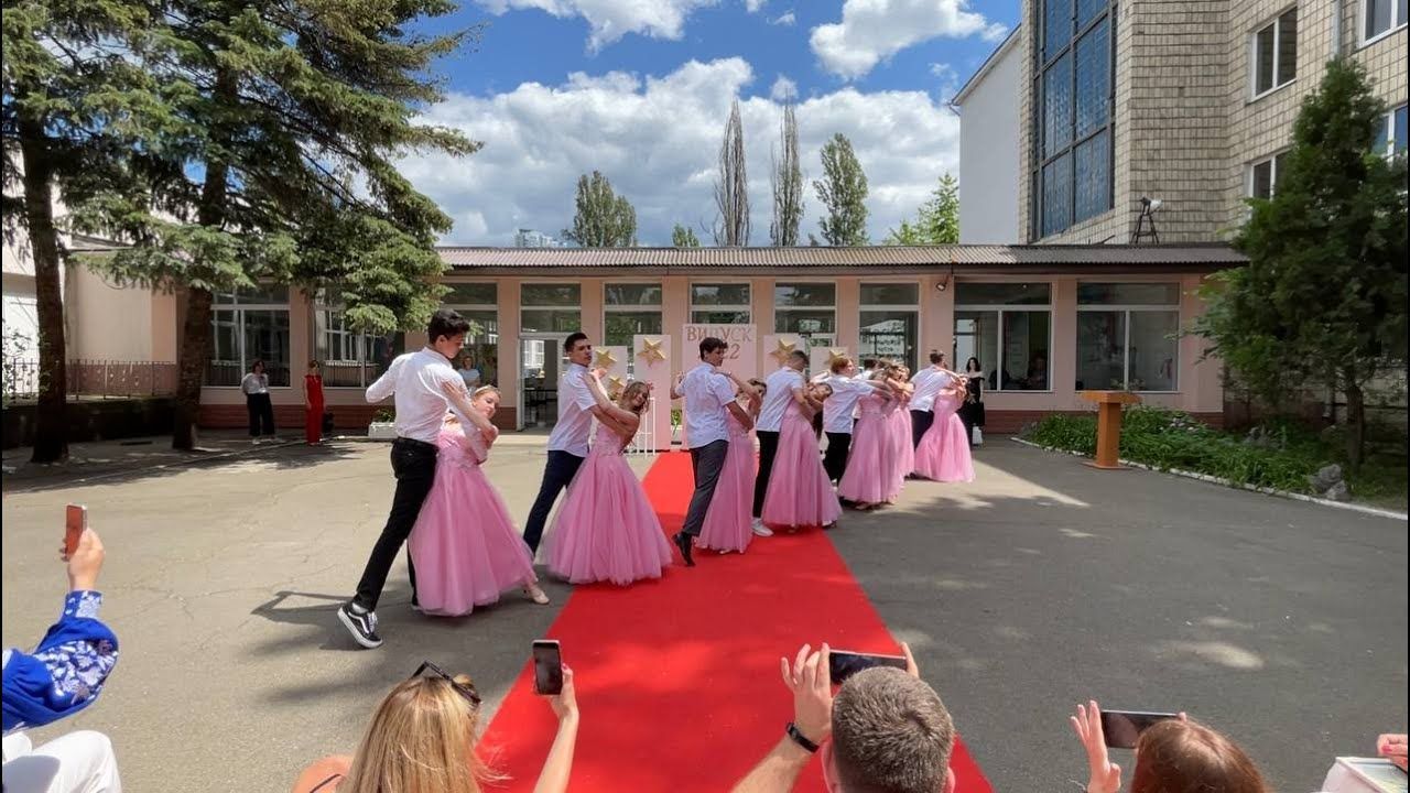 Выпускной 2023 – сценарий – как сделать прощание со школой незабываемым Выпускной 2023 – сценарий – как сделать прощание со школой незабываемым