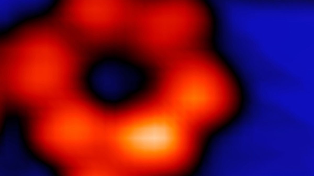 Подивіться на перший рентгенівський знімок одного атома
