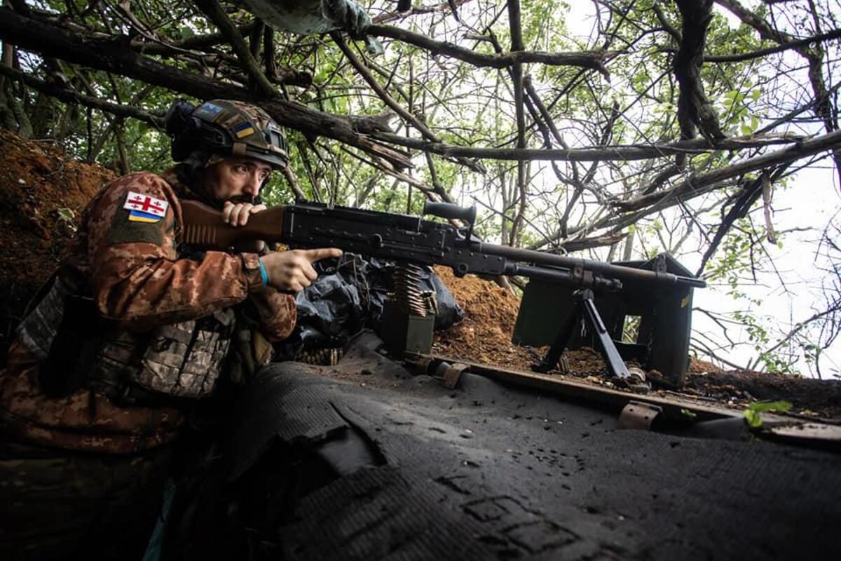 ВСУ понемногу продвигаются к Бахмуту ВСУ понемногу продвигаются к Бахмуту