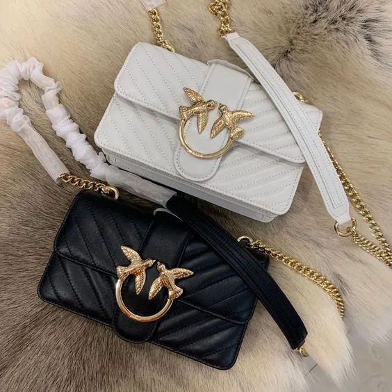 Антитрендові сумки 2023 року Антитрендові сумки 2023 року