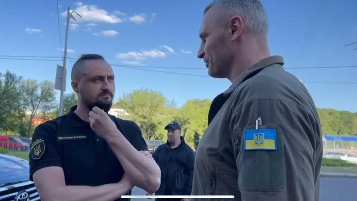 Кличко та Камишін другий день перевіряють укриття Києва - подробиці - 24 Канал Кличко та Камишін другий день перевіряють укриття Києва - подробиці - 24 Канал