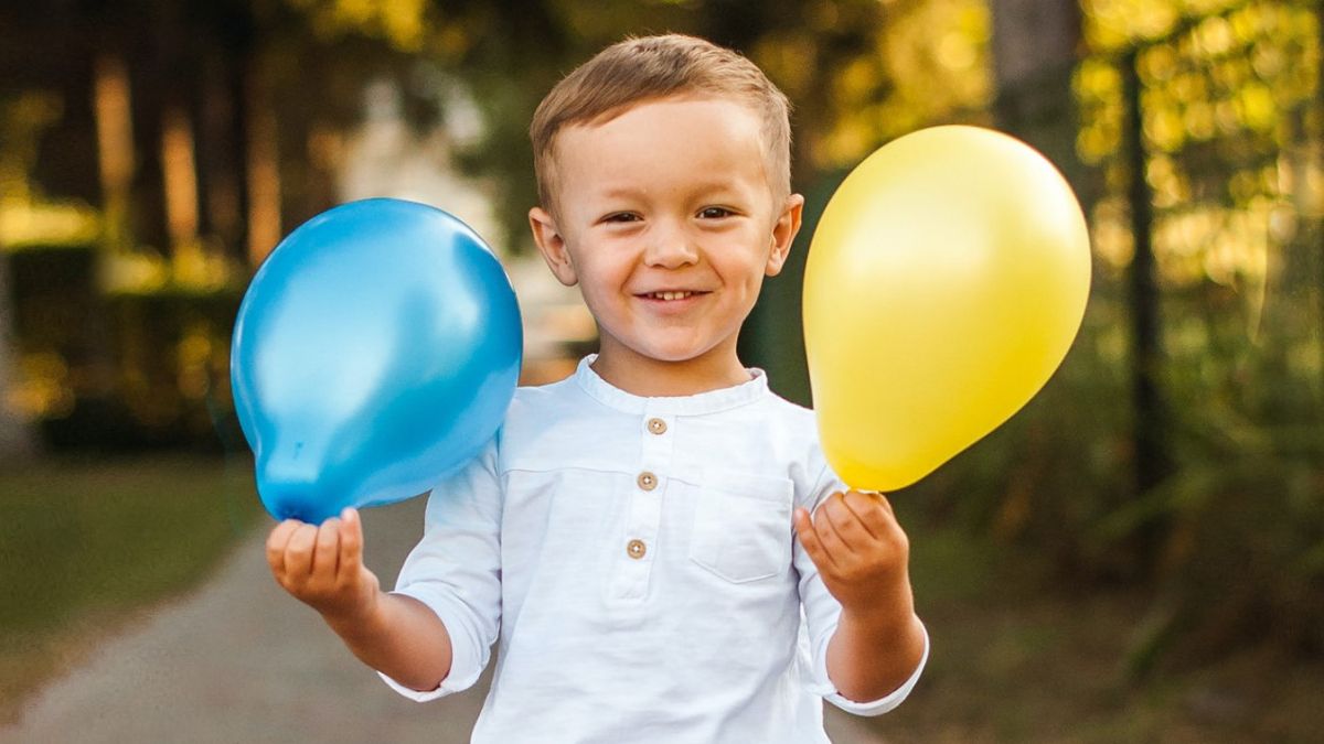 Навчання українців за кордоном - майже 500 тисяч українських дітей навчається у ЄС Навчання українців за кордоном - майже 500 тисяч українських дітей навчається у ЄС