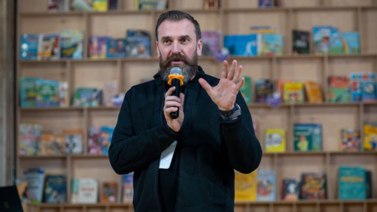 Оксен Лесной - министр согласовал идею тренировки учителей и обучение учащихся управлять дронами Оксен Лесной - министр согласовал идею тренировки учителей и обучение учащихся управлять дронами