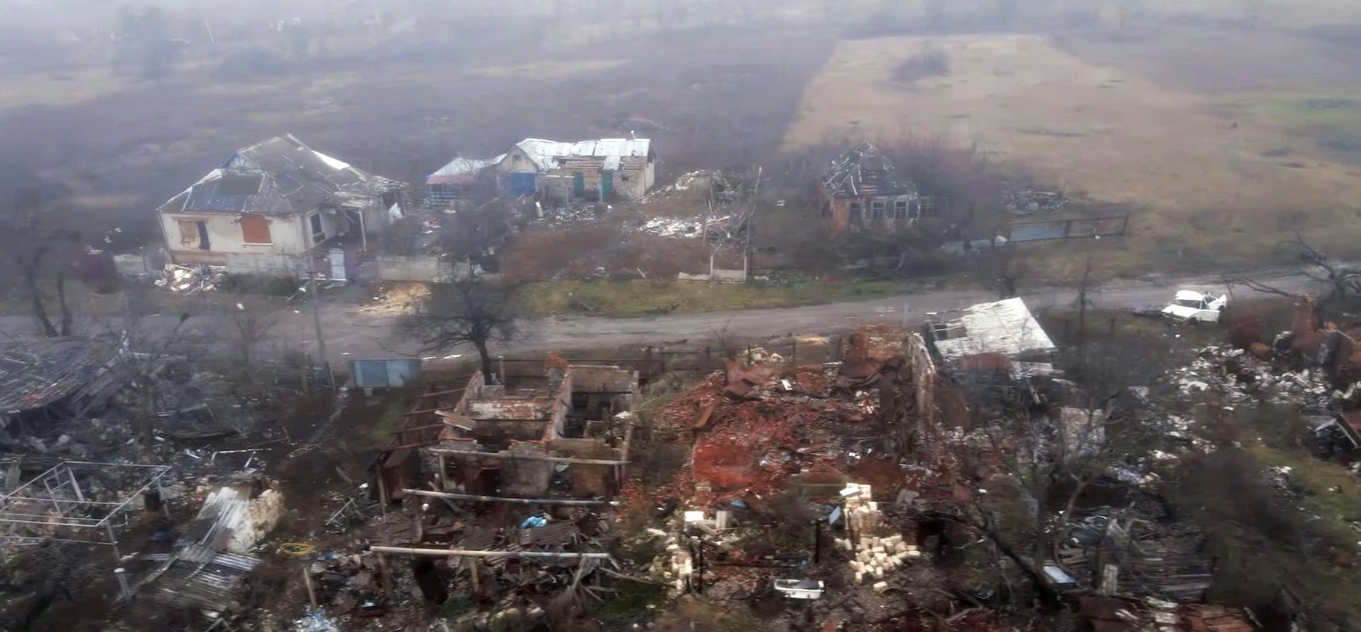 Залишки села Довгеньке після російської окупації Залишки села Довгеньке після російської окупації