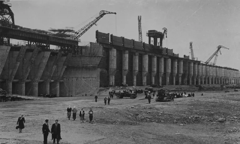 Строительство Каховской ГЭС