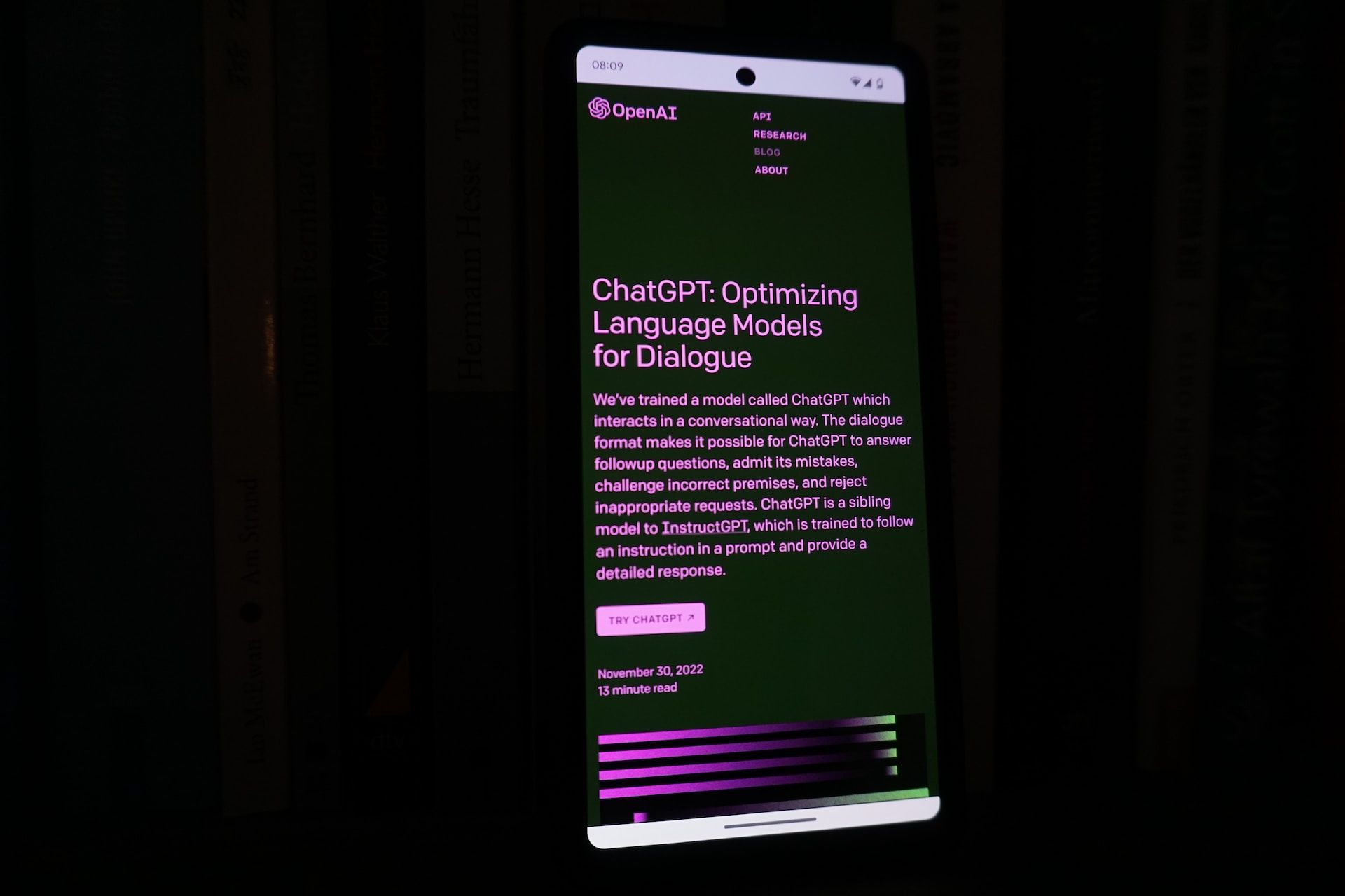 ChatGPT вперше стане інтегрованим елементом смартфона