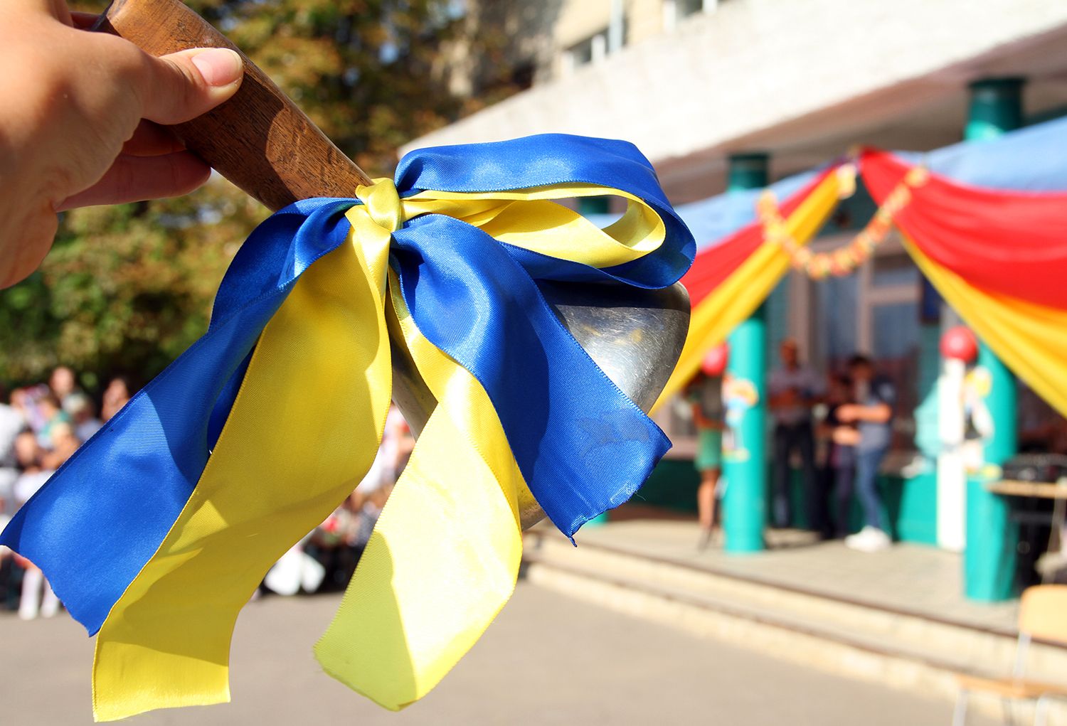 Коли останній дзвоник у школах Києва 2023 - назвали дати проведення свята 