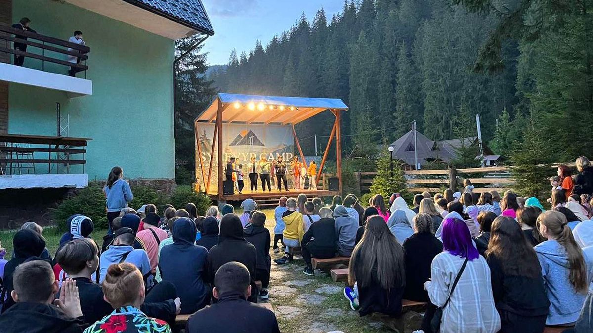 Метинвест выделил 9 миллионов на психологическую реабилитацию детей, пострадавших от войны Метинвест выделил 9 миллионов на психологическую реабилитацию детей, пострадавших от войны