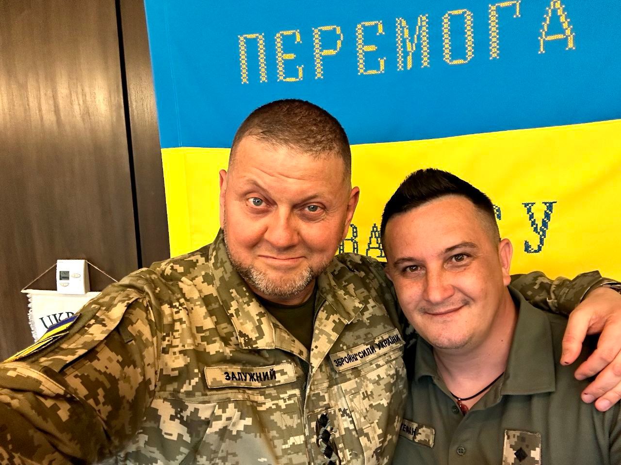 Завжди сміється з таких історій, – "Штірліц" про реакцію Залужного на "трепанацію черепа" - 24 Канал Завжди сміється з таких історій, – "Штірліц" про реакцію Залужного на "трепанацію черепа" - 24 Канал