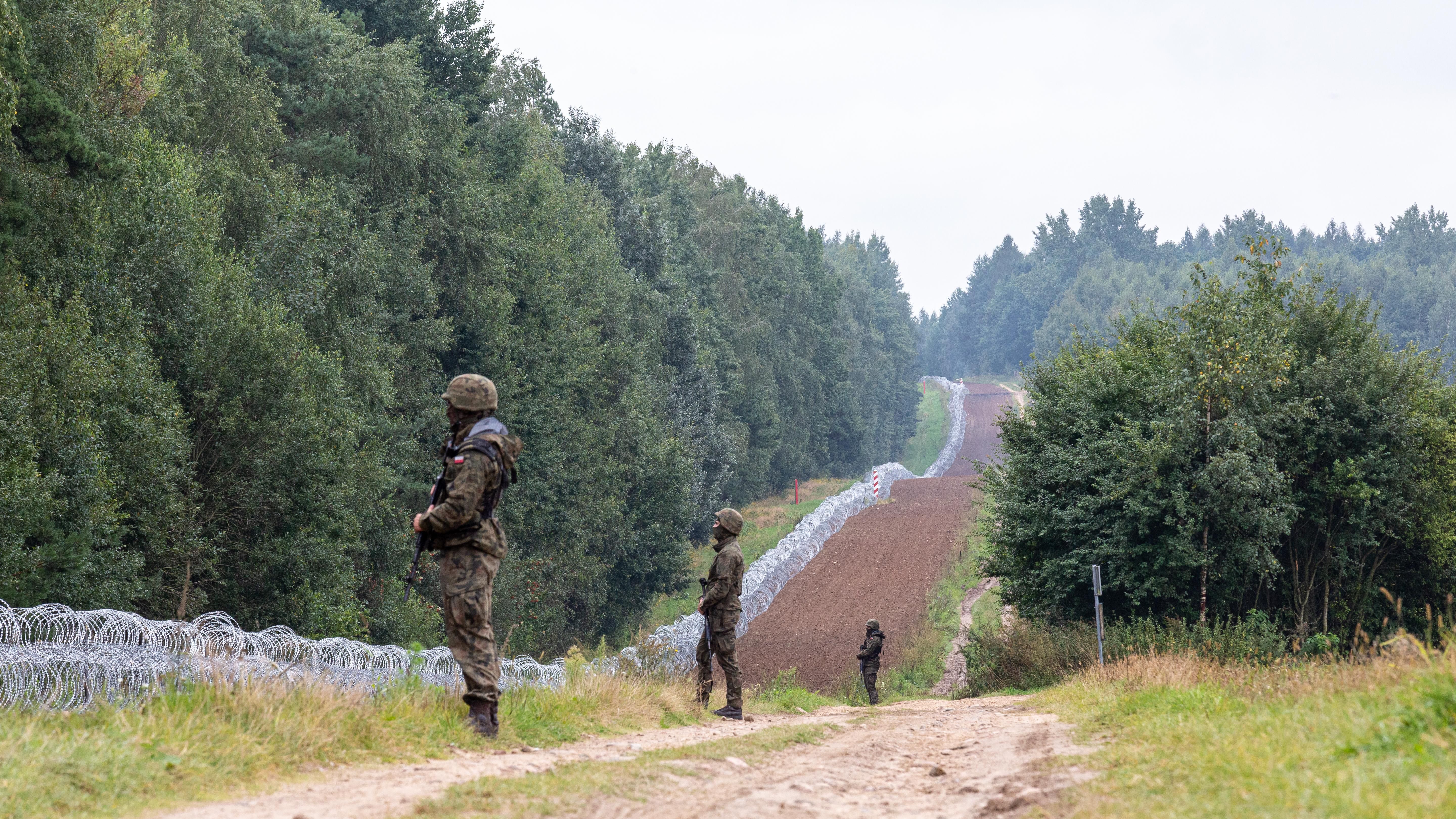 На польсько-білоруському кордоні знову неспокійно