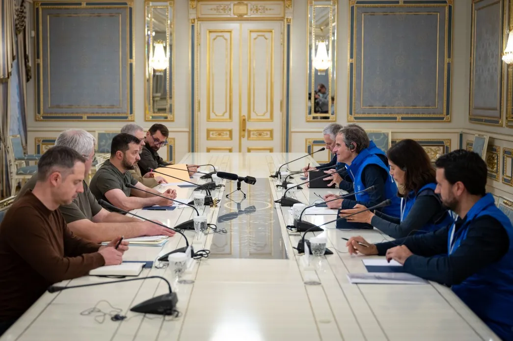 Зеленський зустрівся з Гроссі Зеленський зустрівся з Гроссі