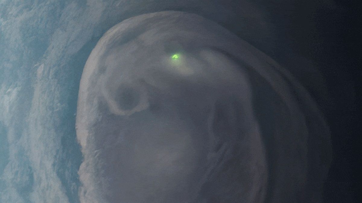 Блискавка на Юпітері зафіксована апаратом NASA JUNO