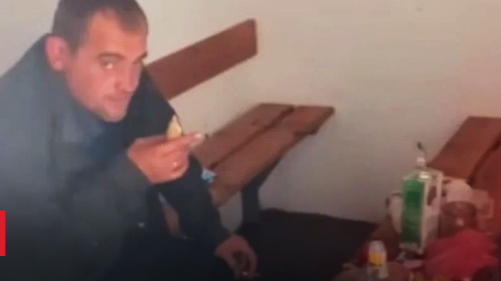 В Тернопільському укритті чоловіки влаштували застілля та випивали алкоголь  - відео - 24 Канал