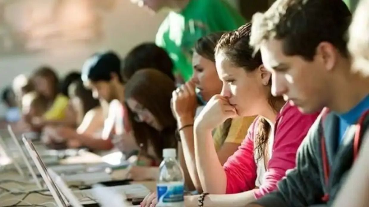 Многие участники НМТ не пришли на экзамен Многие участники НМТ не пришли на экзамен