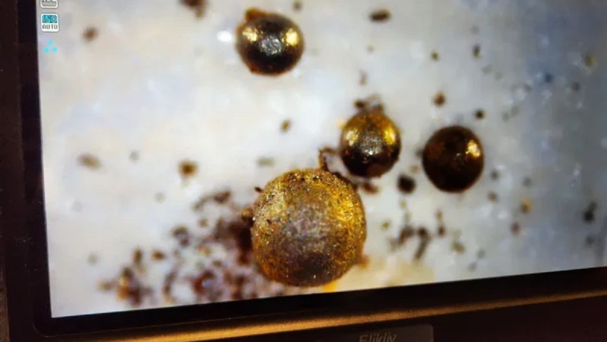 Глобули на моніторі Глобули на моніторі