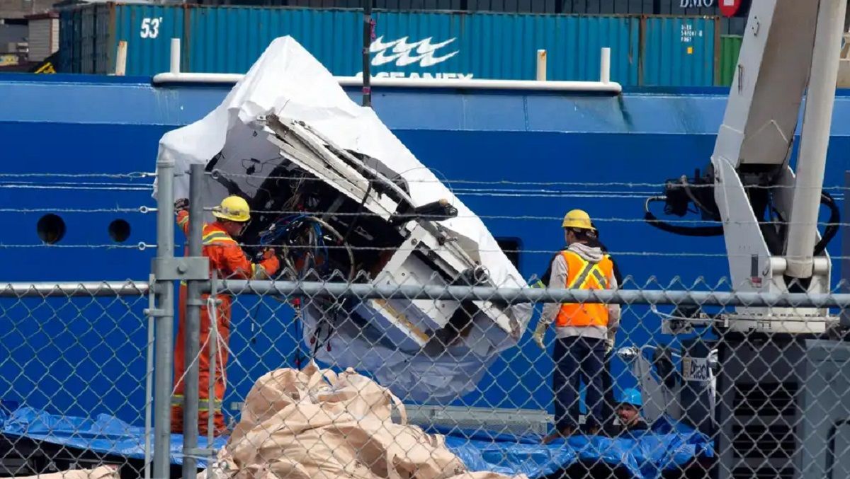 Обломки, оставшиеся от субмарины "Титан" Обломки, оставшиеся от субмарины "Титан"