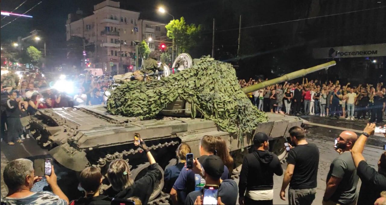 Як люди в Росії реагували на заколот Як люди в Росії реагували на заколот