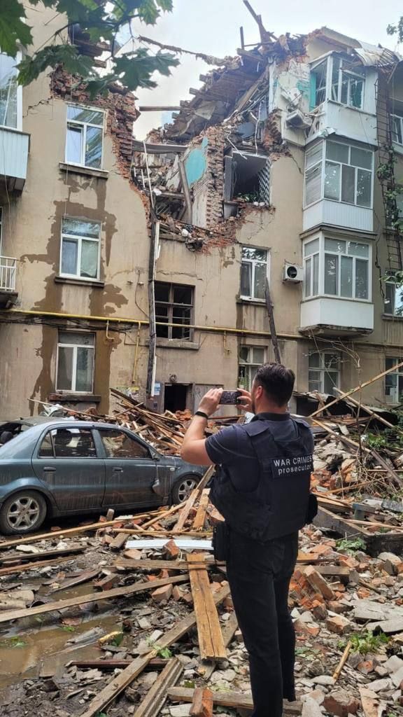 Обстрел Сум 03.07.2023 - у Зеленского показали видео момента удара Шахедом по дому - 24 Канал