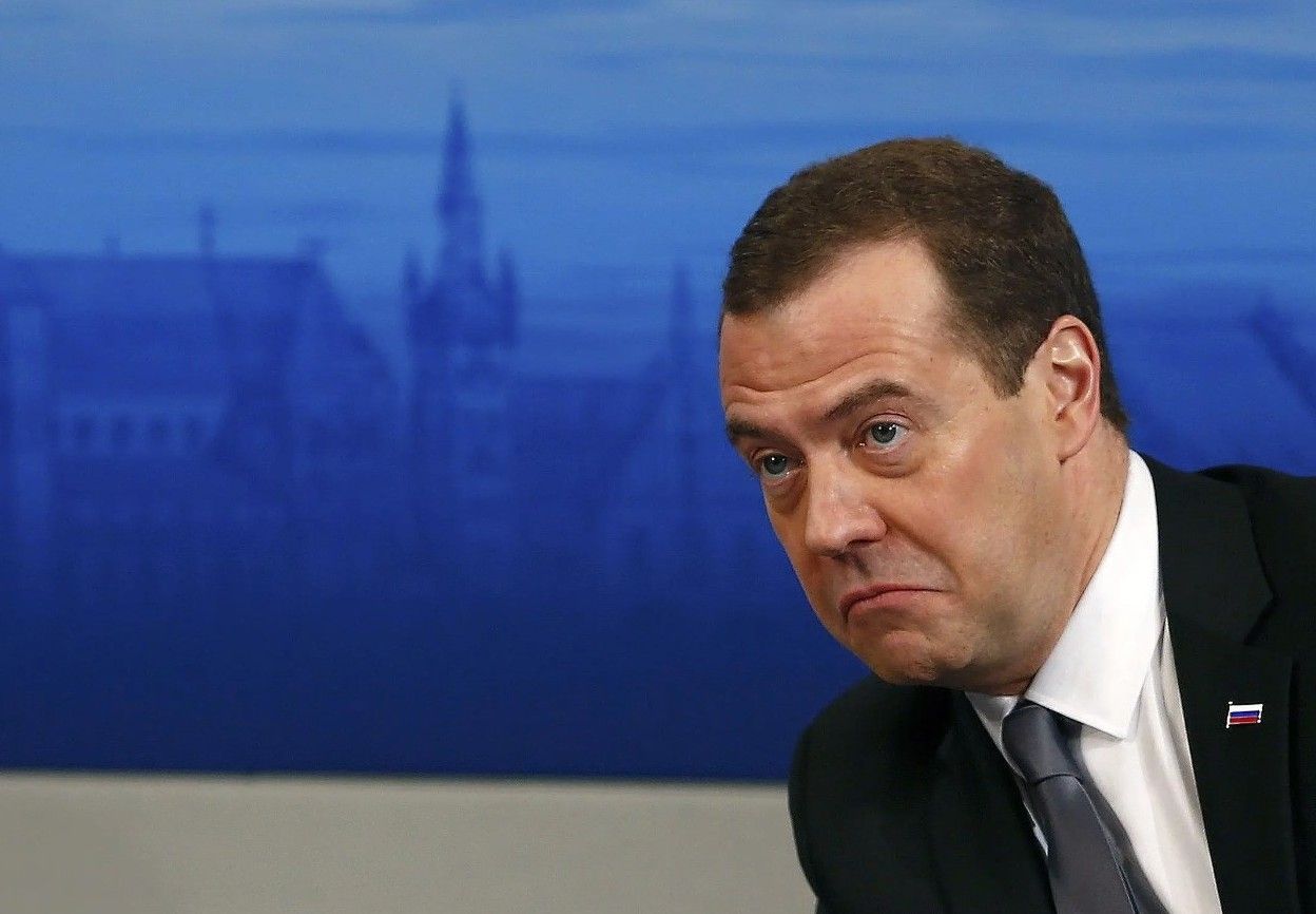 Дмитрий Медведев вылез с очередным одиозным заявлением