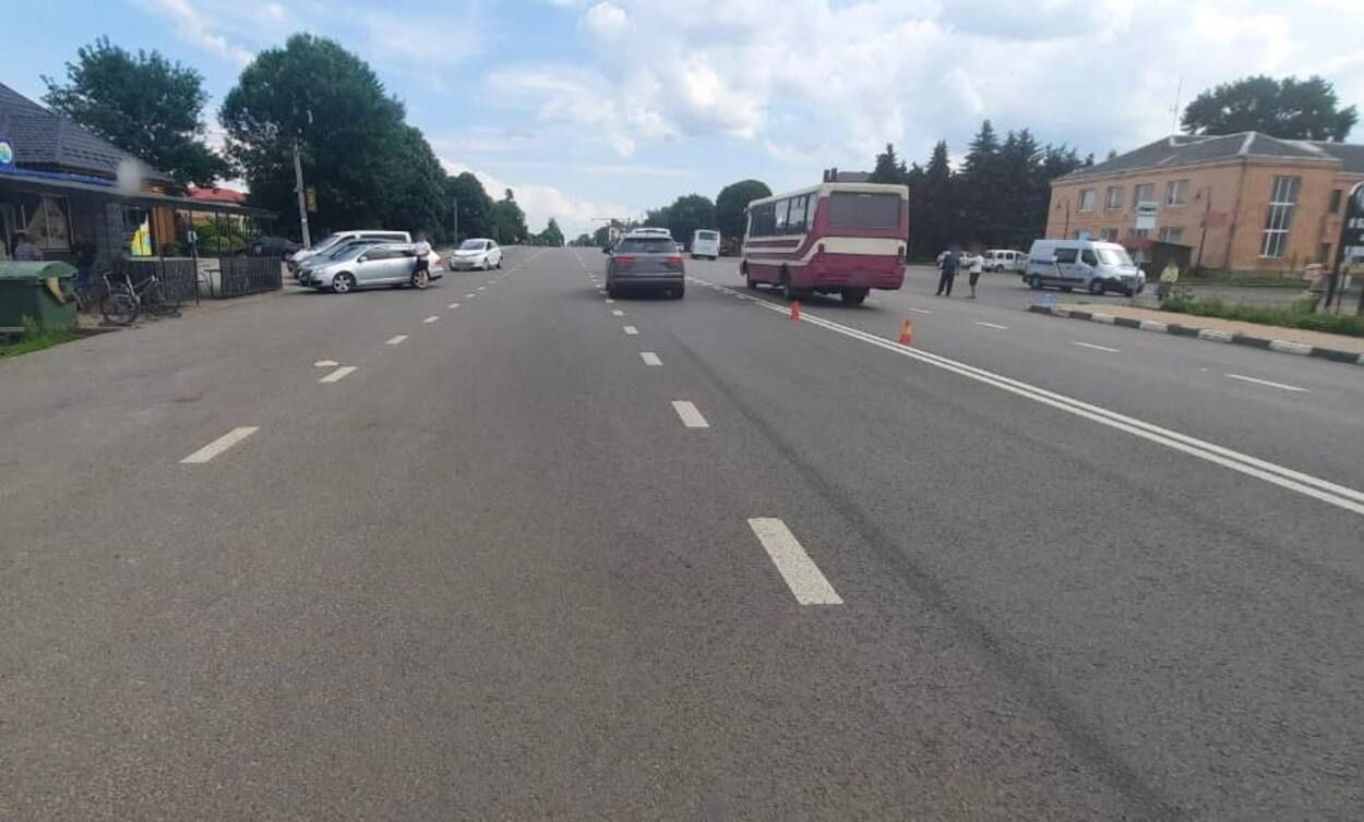 Водій маршрутки Луцьк - Ковель збив двох дітей 04.07.2023 - все, що відомо - 24 Канал Водій маршрутки Луцьк - Ковель збив двох дітей 04.07.2023 - все, що відомо - 24 Канал