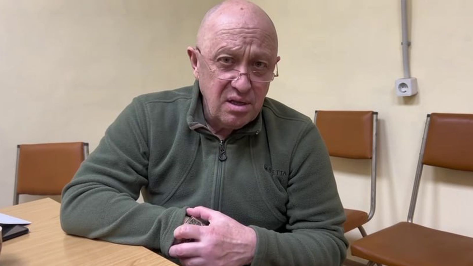 Пригожин получил обратно изъятые во время обысков средства и оружие Пригожин получил обратно изъятые во время обысков средства и оружие