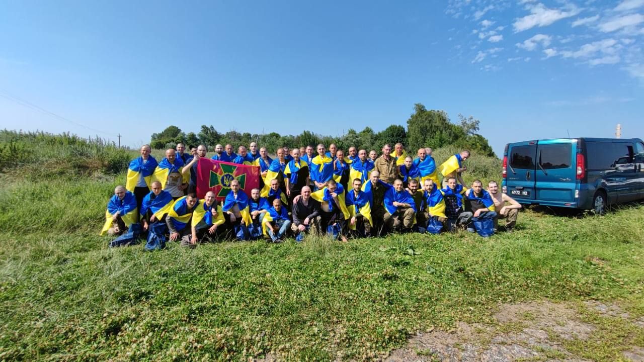 Україна повернула ще 45 військових: серед них є захисники "Азовсталі" - 24 Канал Україна повернула ще 45 військових: серед них є захисники "Азовсталі" - 24 Канал