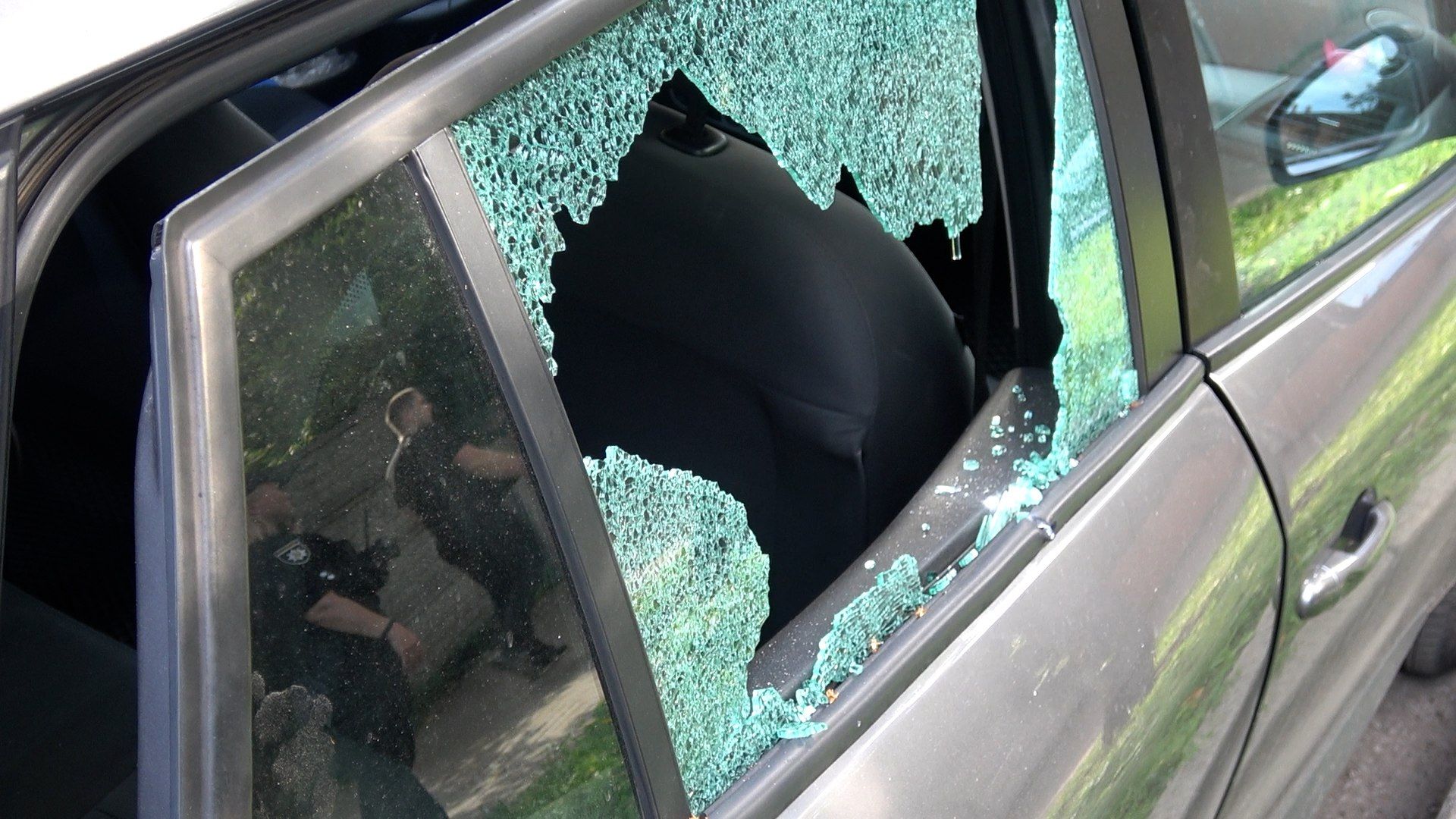 Стрельба в Сумах – неизвестный попал по припаркованному авто на Петропавловской - 24 Канал