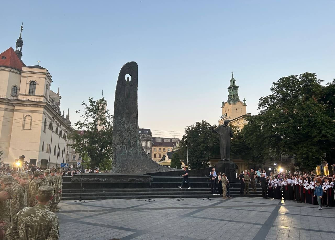 Зеленський приїхав у Львів 08.07.2023 - хто ще прибув на проспект Свободи - 24 Канал