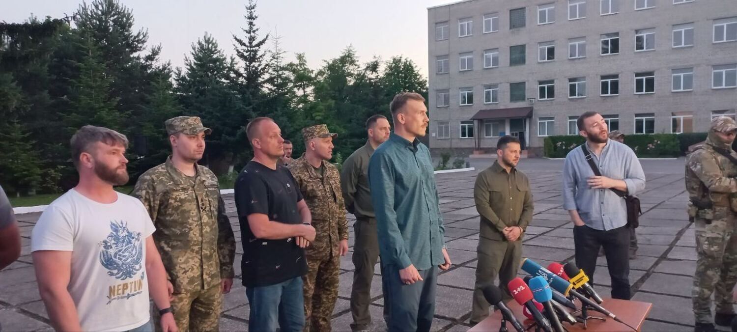 Командиры Азовстали вернулись в Украину – первые слова воинов