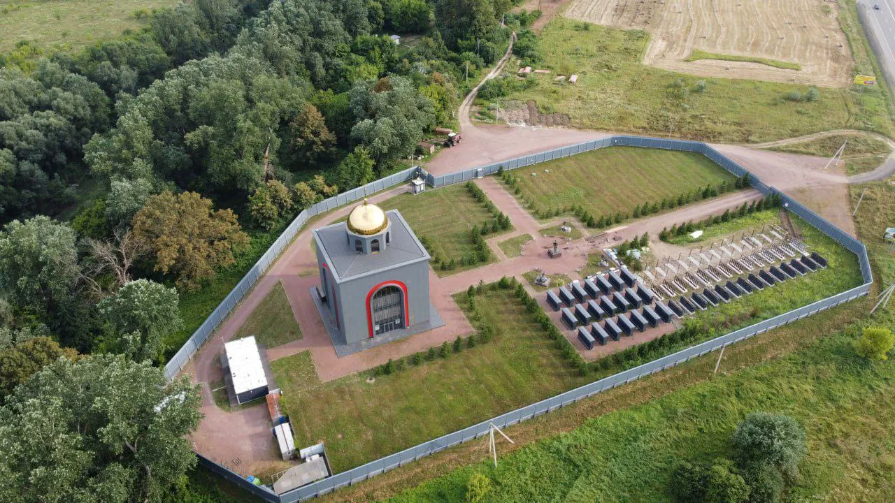 Почти 800 могил за 7 месяцев: появились спутниковые фото кладбища ПВК Вагнера