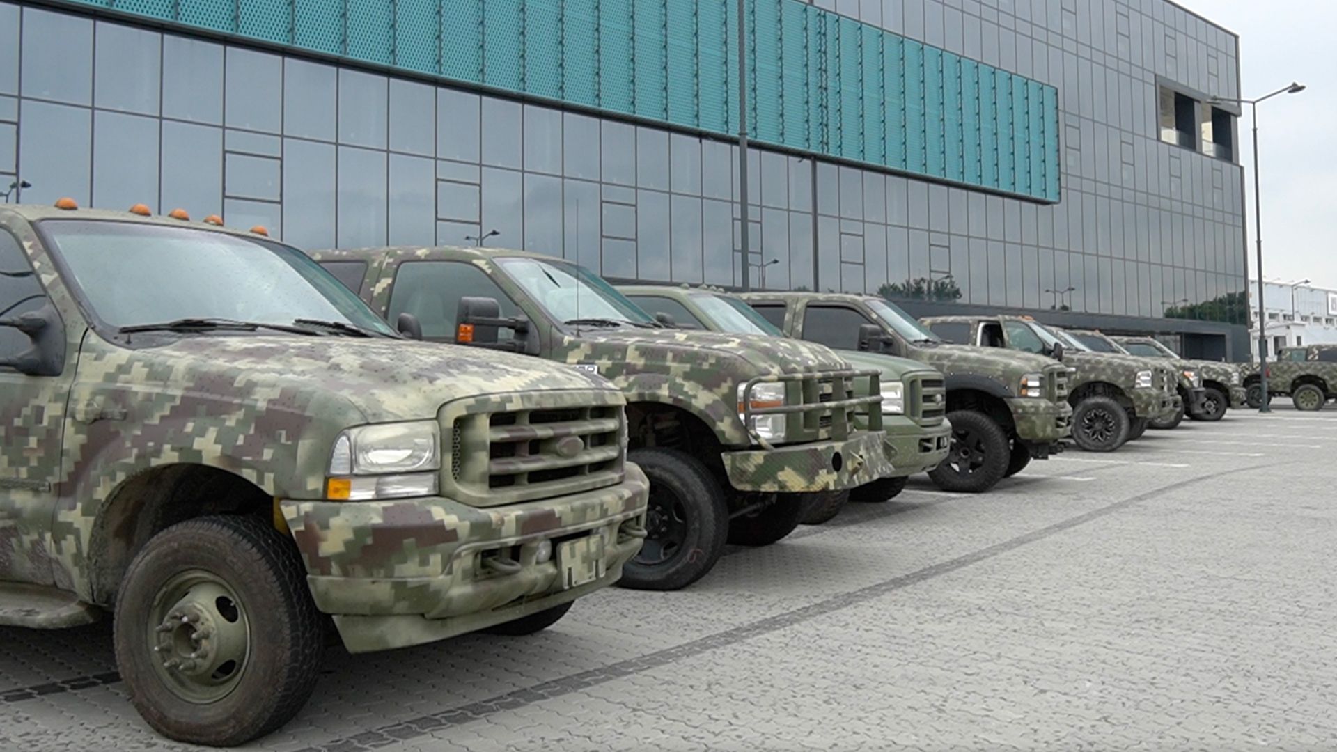 Благодійний проєкт "Герой Car" передав військовим нову партію позашляховиків
