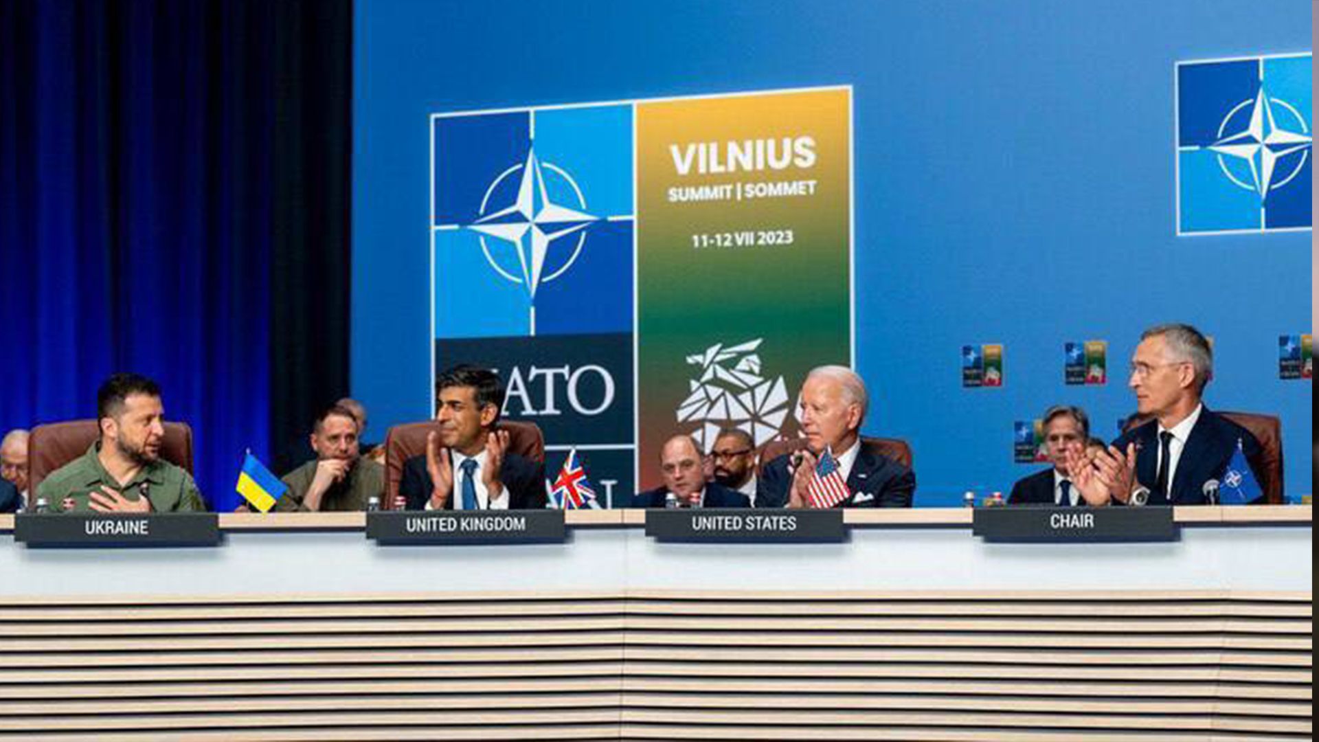 "Большая семерка" подписала совместную декларацию о поддержке Украины "Большая семерка" подписала совместную декларацию о поддержке Украины