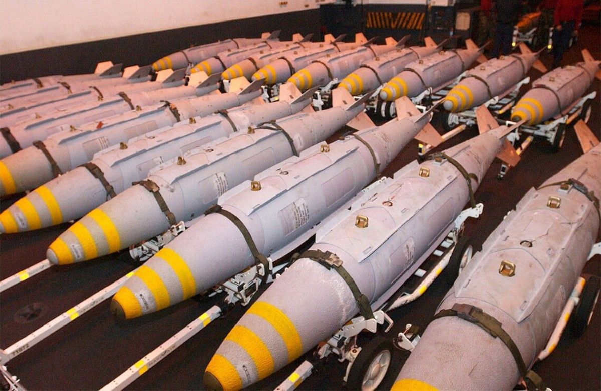 Кассетные боеприпасы уже в Украине