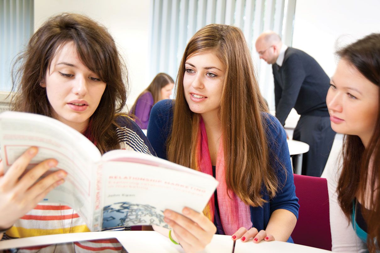 Вступна кампанія 2023 - чи треба подавати документи у виш і на бюджет, і на контракт Вступна кампанія 2023 - чи треба подавати документи у виш і на бюджет, і на контракт